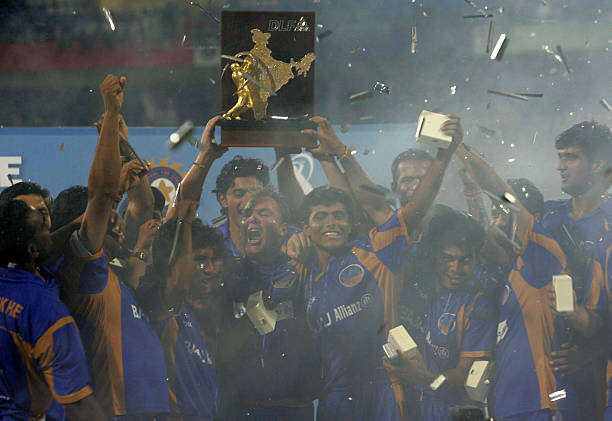 IPL 2008: A Glimpse into the Inaugural Spectacle of Cricketing Extravaganza!