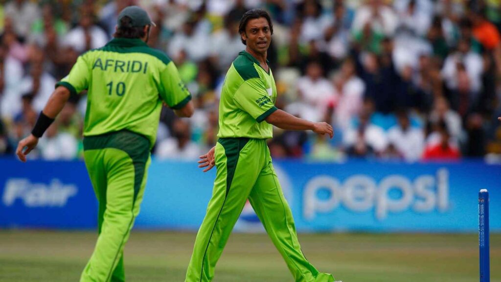 When Shoaib Akhtar broke Yuvraj Singh's back