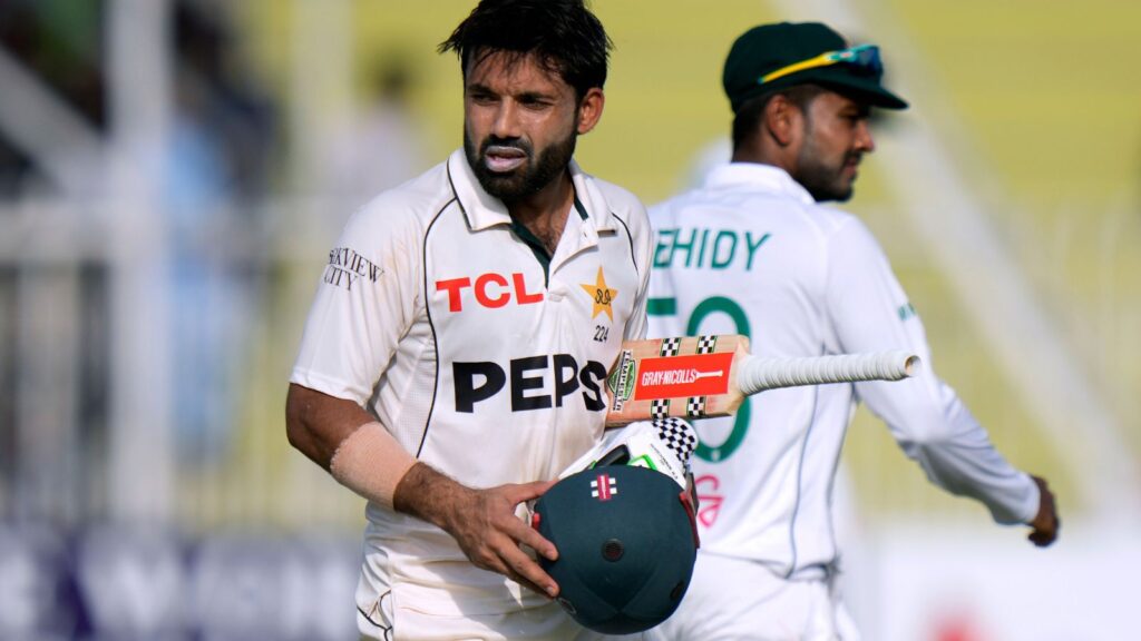 Mohammed Rizwan tossed his bat to Babar Azam after Pakistan declared their innings